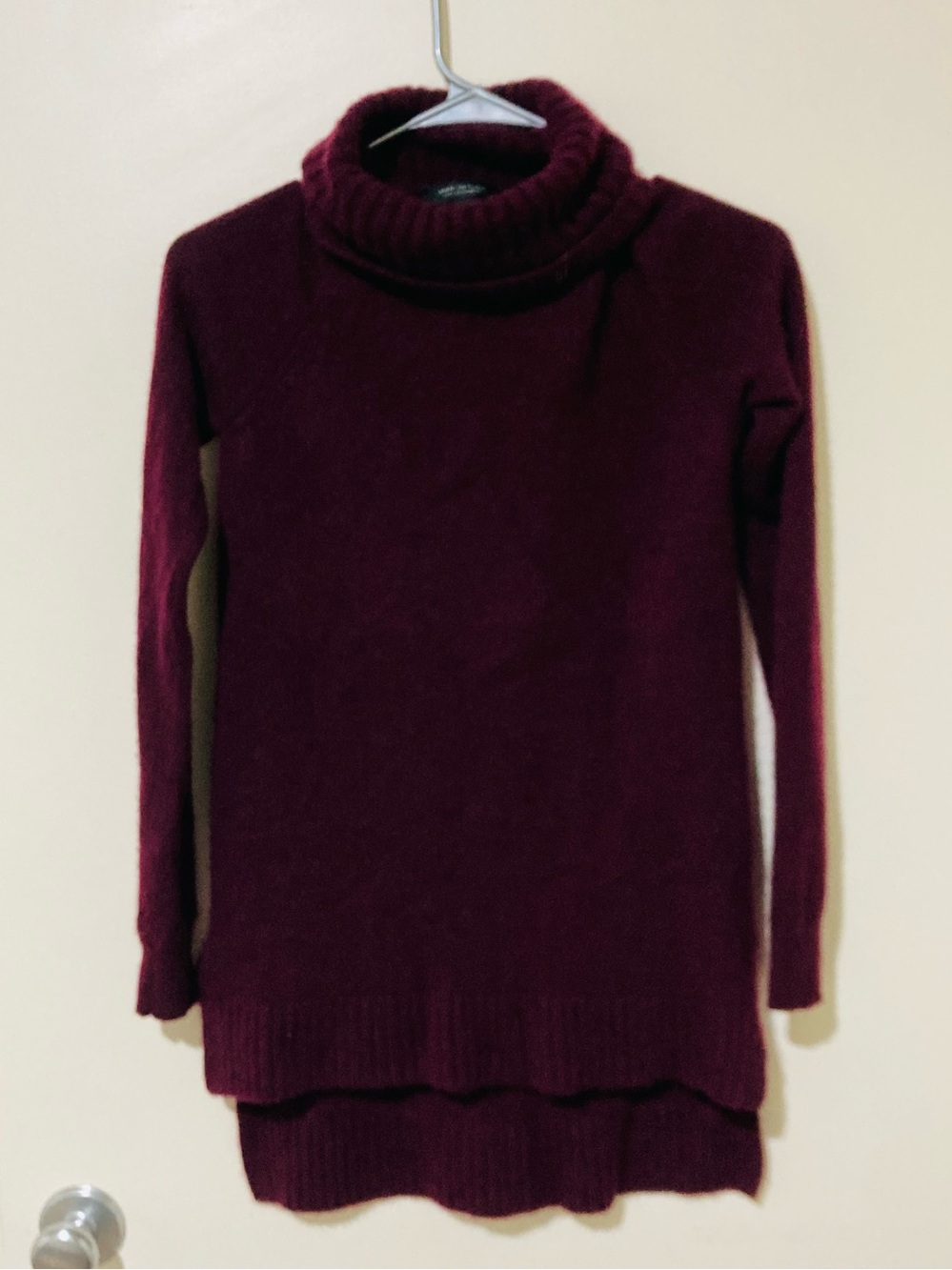 Ann Taylor size XS 100% Cashmere Burgundy Turtle Neck Tunic Sweater